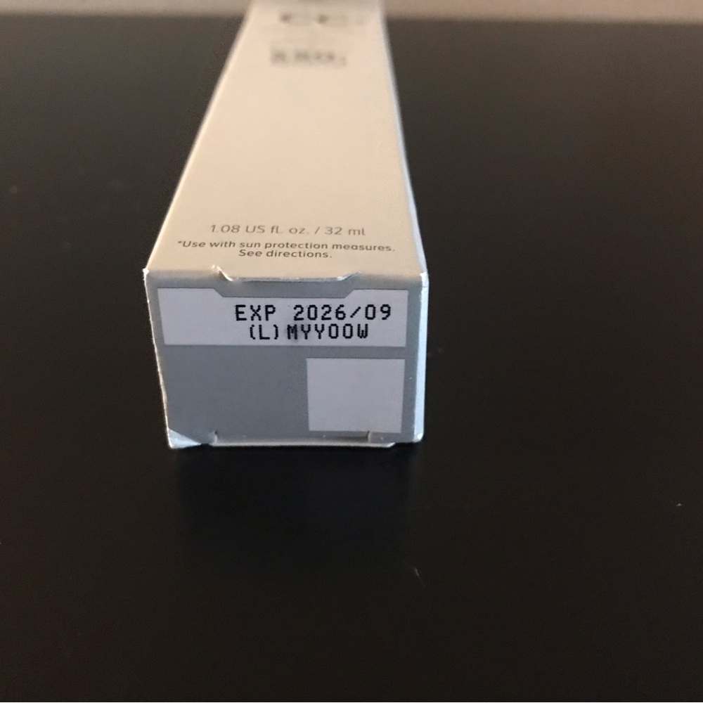 IT Cosmetics CC+ Cream SPF 50 - Medium - Picture 5 of 5